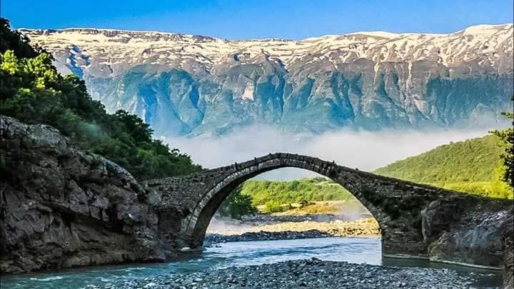 فيلا Eagle House Përmet المظهر الخارجي الصورة