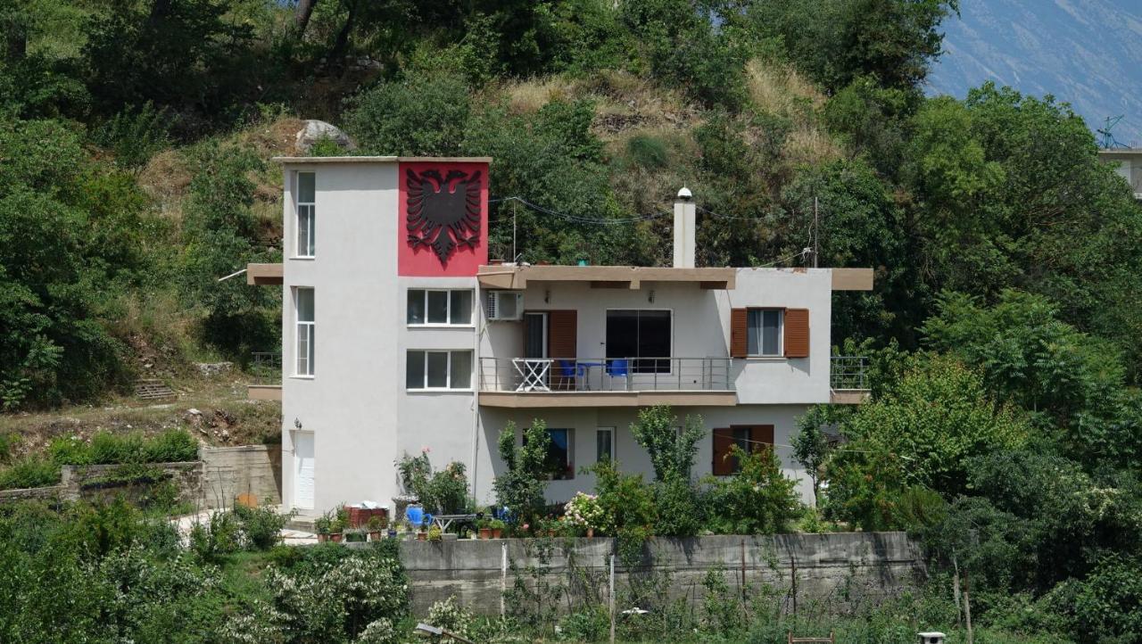فيلا Eagle House Përmet المظهر الخارجي الصورة